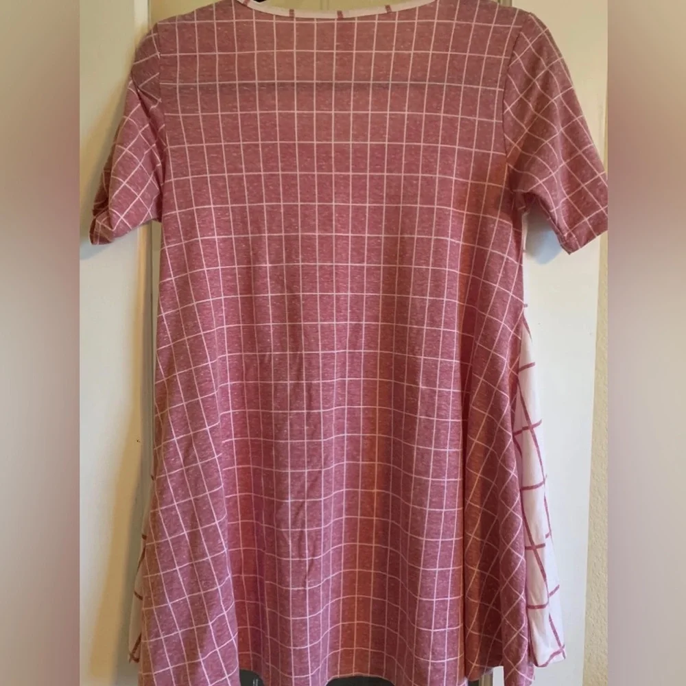Lularoe Perfect Tee XS NWT Pink and White - Picture 2 of 2